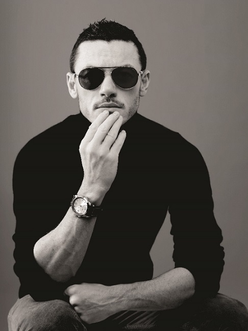 Luke-Evans-Look-Beyond-POLICE-Eyewear.jpg