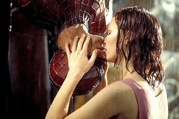 Spiderman-Kiss-famous-kisses-869756_600_401.jpg